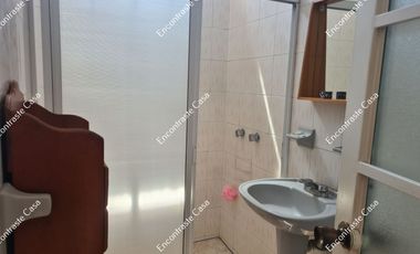 CASA EN VENTA, A UNA CUADRA DE CALZADA BENITO JUAREZ