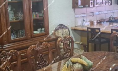 CASA EN VENTA, A UNA CUADRA DE CALZADA BENITO JUAREZ