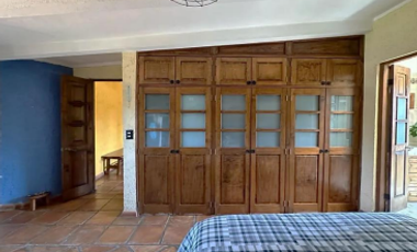 BONITA CASA EN SAN CRISTÓBAL CON MUY AMPLIO JARDIN