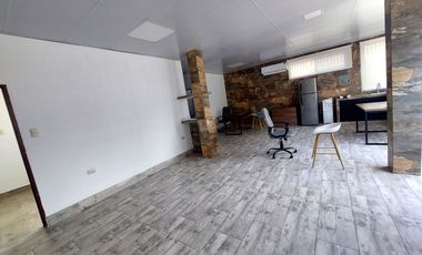Alquiler Norte de Guayaquil Bodegas y Oficinas 300 m² Mas Patio de 200 m²