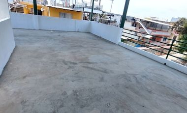 Alquiler Norte de Guayaquil Bodegas y Oficinas 300 m² Mas Patio de 200 m²