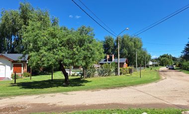 HERMOSO COMPLEJO DE CABAñAS BARRIO GOLF