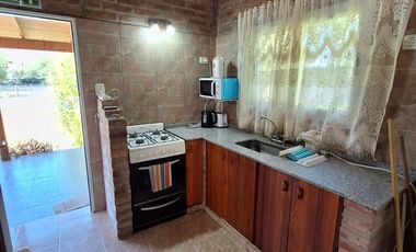 HERMOSO COMPLEJO DE CABAñAS BARRIO GOLF