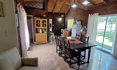 HERMOSO COMPLEJO DE CABAñAS BARRIO GOLF