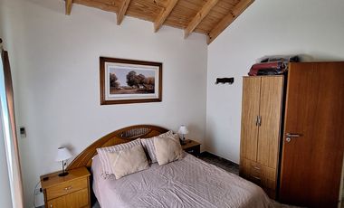 HERMOSO COMPLEJO DE CABAñAS BARRIO GOLF