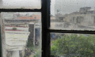 Propiedad ubicada en el centro de la población, junto a comercios, excelente para negocio o cadenas de autoservicios