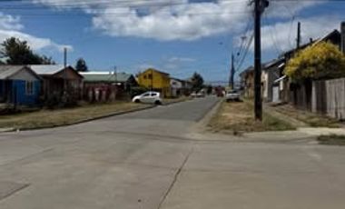 SITIO ESQUINA DE 1835, 3 M2 , EXCELENTE UBICACION CENTRO DE LLANQUIHUE, IDEAL USO COMERCIAL