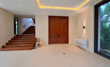 Opulent 3-storey Smart Home with Pool, Elevator & Basement in Ayala Alabang