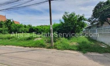 Empty land for sale, Soi Muban Sirikhet 1 : 0-2-22 rai, width 24 m., depth 37 m., beautiful plot, Near Macharoen Road 1 km.