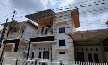 {TURUN HARGA] Rumah 2 Lantai di Setiabudi Medan, Harga 800 Jutaan! Dekat Kampus USU & Sekolah Islam Namira!