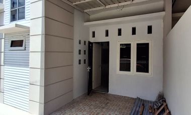 {TURUN HARGA] Rumah 2 Lantai di Setiabudi Medan, Harga 800 Jutaan! Dekat Kampus USU & Sekolah Islam Namira!