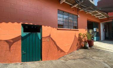 VENDO EN CUERNAVACA PROPIEDAD COMERCIAL, UBICADA EN UNA DE LAS MEJORES AVENIDAS.