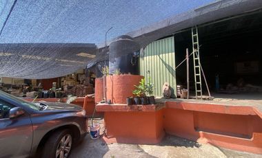 VENDO EN CUERNAVACA PROPIEDAD COMERCIAL, UBICADA EN UNA DE LAS MEJORES AVENIDAS.