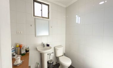 Oficina en calle Ongolmo· Arriendo UF 35