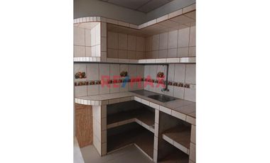 Se Alquila Departamento 1Er Y 2Do Piso En Calle 8 Sullana // ID: 1133085