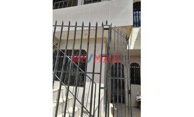 Se Alquila Departamento 1Er Y 2Do Piso En Calle 8 Sullana // ID: 1133085