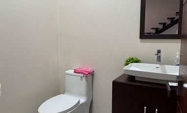 Casa en Renta en  Arbolada, de 2 niveles y terraza amplia en 3er piso