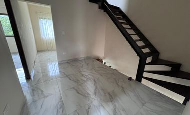Casa en Renta en  Arbolada, de 2 niveles y terraza amplia en 3er piso