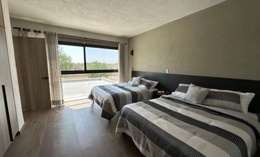Casa en el Lago, con alberca y entorno natural espectacular