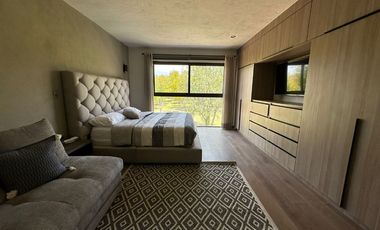 Casa en el Lago, con alberca y entorno natural espectacular