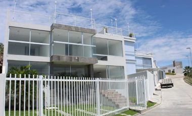 CASA  con Vista al Lago en Tequesquitengo