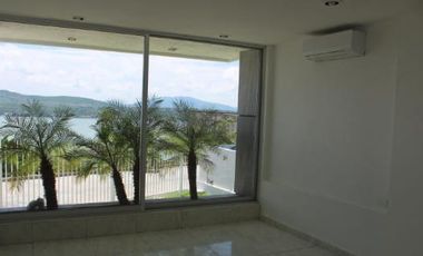 CASA  con Vista al Lago en Tequesquitengo