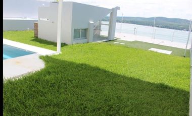 CASA  con Vista al Lago en Tequesquitengo