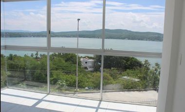 CASA  con Vista al Lago en Tequesquitengo