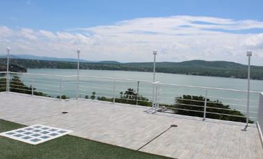 CASA  con Vista al Lago en Tequesquitengo