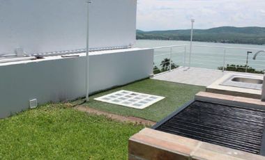 CASA  con Vista al Lago en Tequesquitengo