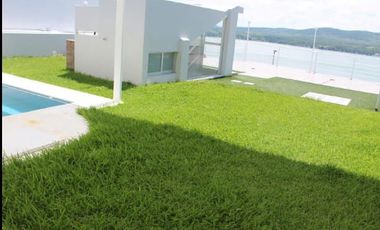 CASA  con Vista al Lago en Tequesquitengo