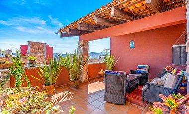 Casa Capilla de Piedra, Arquitectura excepcional en una ubicación privilegiada