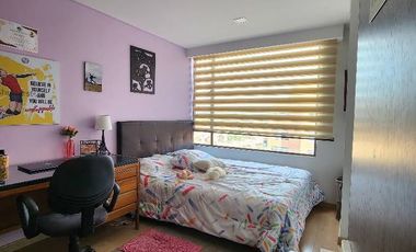 Rento PETH HOUSE 147 mts,  SIN MUEBLES  CHIA AVENIDA CHILACOS, 3 habitaciones, 4 baños, sala comedor, cocina, lavanderia, 2 terrazas, bbq, 2 parqueade
