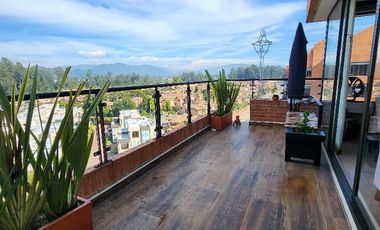 Rento PETH HOUSE 147 mts,  SIN MUEBLES  CHIA AVENIDA CHILACOS, 3 habitaciones, 4 baños, sala comedor, cocina, lavanderia, 2 terrazas, bbq, 2 parqueade