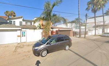 Casa en Venta, Calle Cantil, Playas de Tijuana sección Jardines Recuperación Bancaria