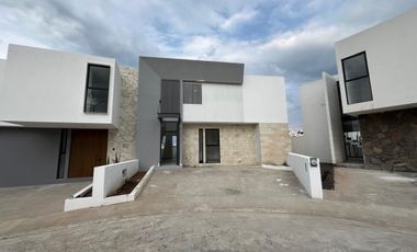 Casa nueva en venta Lomalta Tres Marías Morelia, Diseño moderno, vista panorámica y amenidades exclusivas 🏡 ¡ESTRENA CASA!