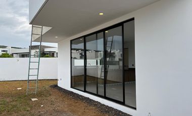 Casa nueva en venta Lomalta Tres Marías Morelia, Diseño moderno, vista panorámica y amenidades exclusivas 🏡 ¡ESTRENA CASA!