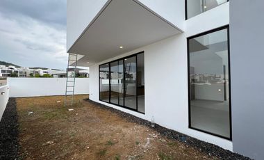 Casa nueva en venta Lomalta Tres Marías Morelia, Diseño moderno, vista panorámica y amenidades exclusivas 🏡 ¡ESTRENA CASA!