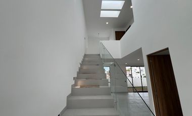 Casa nueva en venta Lomalta Tres Marías Morelia, Diseño moderno, vista panorámica y amenidades exclusivas 🏡 ¡ESTRENA CASA!
