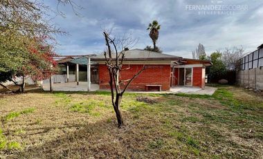 SAN ESTEBAN - VENTA PROPIEDAD 3D 1B CON TERRENO DE 1.387M2