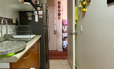 Se Vende Hermoso 2 Dormitorios + Estacionamiento. Av. Perú