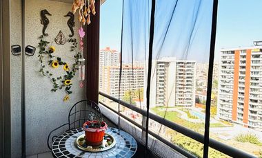 Se Vende Hermoso 2 Dormitorios + Estacionamiento. Av. Perú