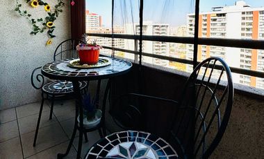 Se Vende Hermoso 2 Dormitorios + Estacionamiento. Av. Perú