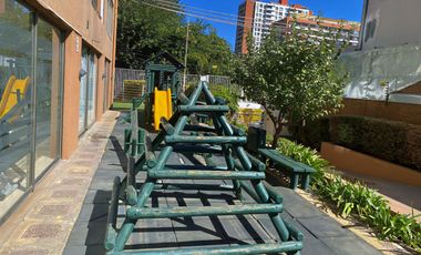 Se Vende Hermoso 2 Dormitorios + Estacionamiento. Av. Perú