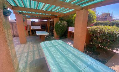 Se Vende Hermoso 2 Dormitorios + Estacionamiento. Av. Perú