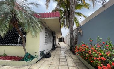 CIUDADELA URDESA ALQUILO PRECIOSA Y AMPLIA VILLA DOS PLANTAS, SIETE DORMITORIOS, FULL ACABADOS