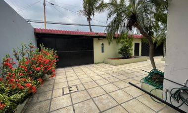 CIUDADELA URDESA ALQUILO PRECIOSA Y AMPLIA VILLA DOS PLANTAS, SIETE DORMITORIOS, FULL ACABADOS