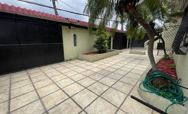 CIUDADELA URDESA ALQUILO PRECIOSA Y AMPLIA VILLA DOS PLANTAS, SIETE DORMITORIOS, FULL ACABADOS