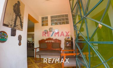Se Vende Casa Primer Piso De 181M2 (incluye Triplex En Patio Interno), San Juan de Lurigancho
