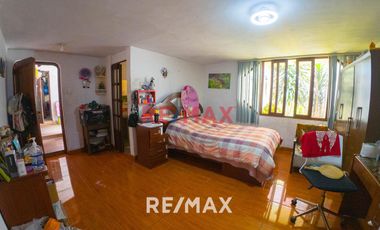 Se Vende Casa Primer Piso De 181M2 (incluye Triplex En Patio Interno), San Juan de Lurigancho